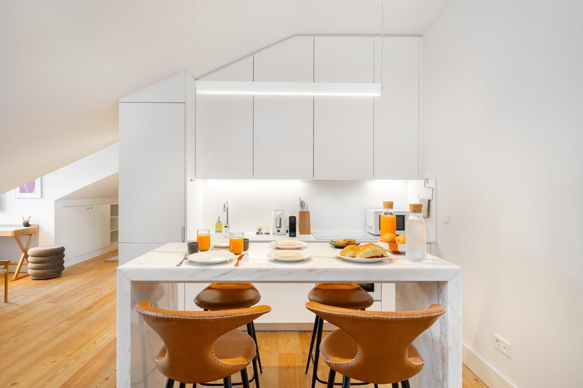 Whome Top-floor In Prime Location *